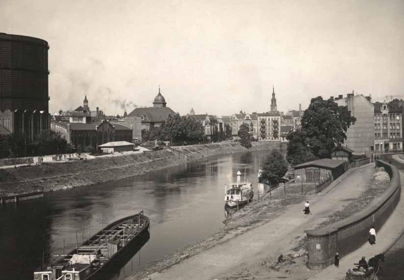Widok z Czartorii w kierunku Grobli i Starego Miasta, zdjęcie R. S. Ulatowskiego, 1930 r.
