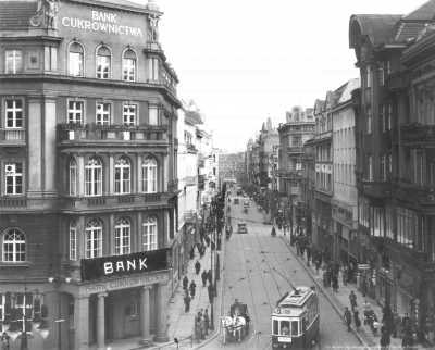 (1931-1939) Ulica 27 Grudnia 1918 r. Na miejscu widocznego Banku Cukrownictwa