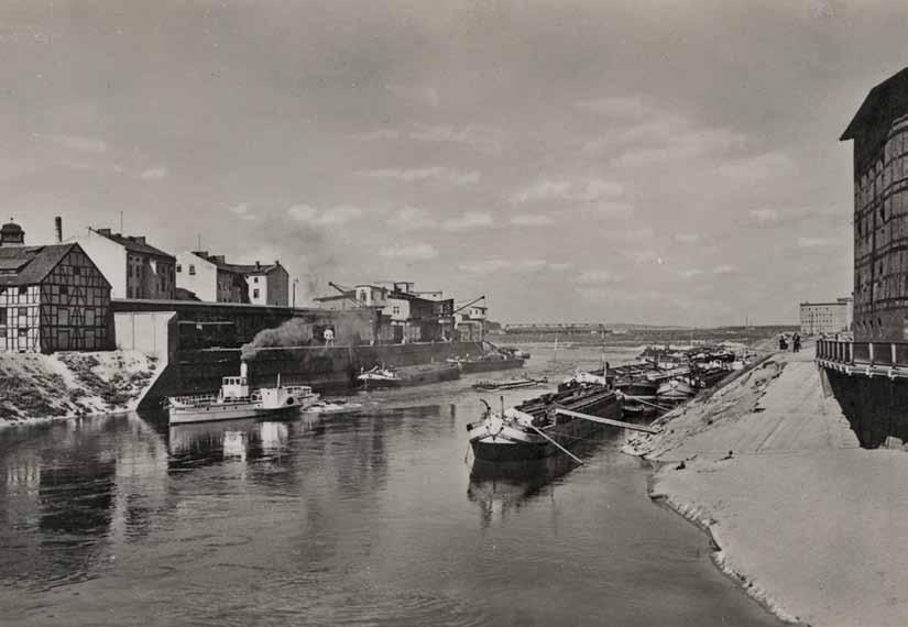 Port rzeczny w Poznaniu, pocztówka Heinricha Hoffmanna, ok. 1941 r.